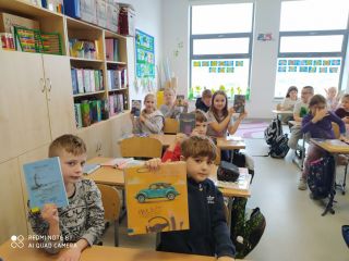 zdjęcie do artykułu: Dlaczego warto czytać książki?