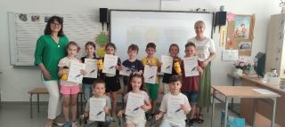 zdjęcie do artykułu: Szkolny konkurs pięknego pisania Mistrz kaligrafii -klasy pierwsze!