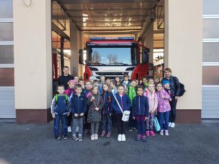 zdjęcie do artykułu: Uczniowie klasy 2 e odwiedzili Komendę Powiatową Państwowej Straży Pożarnej w Łańcucie