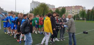 06