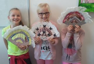 zdjęcie do artykułu: Dama z wachlarzem - warsztaty plastyczne