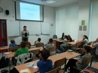 zdjęcie do artykułu: Czy zwierzęta mogą leczyć - warsztaty edukacyjne w klasie 5b