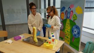 zdjęcie do artykułu: Dzień doświadczeń i eksperymentów fizyczno-chemicznych