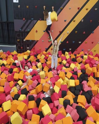 zdjęcie do artykułu: Wyjście integracyjne klasy 6e do FlyPark Rzeszów 