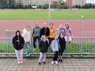 zdjęcie do artykułu: I i II miejsce w Indywidualnych Biegach Przełajowych Dziewcząt