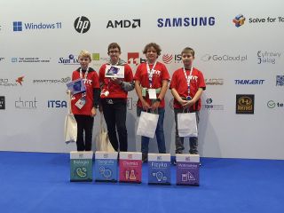 zdjęcie do artykułu: Mamy I i II miejsce w II Ogólnopolskich Mistrzostwach IT w robotyce!