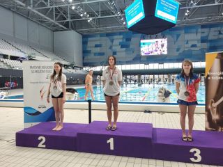 zdjęcie do artykułu: DWA ZŁOTE MEDALE dla Valerii z kl. 7d