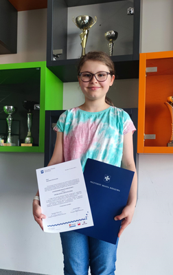 zdjęcie do artykułu: Antonina Piotrowska z klasy 6a otrzymała STYPENDIUM MIASTA RZESZOWA Z ZAKRESU TWÓRCZOŚCI ARTYSTYCZNEJ