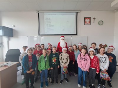 Tmp 702e1e3e-0dde-4504-bb77-f5c3555f881a