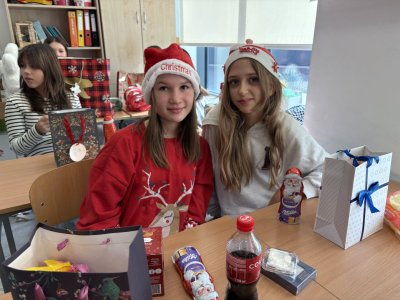 Tmp eaaebb1d-eeda-4557-ae2a-42196959d39d