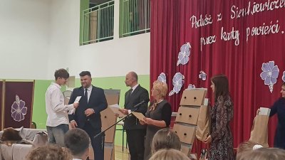 Tmp 5fb72f41-f14d-4ecf-bd78-c4a1ab11e444