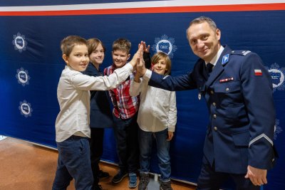 zdjęcie do artykułu: Wielki sukces naszych uczniów! II miejsce w ogólnopolskim konkursie „CyberMoc – Bezpieczny Internet”