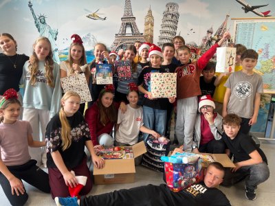 zdjęcie do artykułu: Klasa 5d dzieli się sercem z potrzebującymi dziećmi