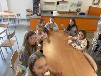 Media 15
