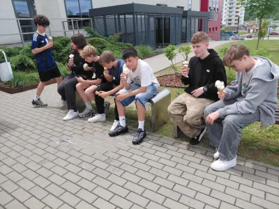 Media 5