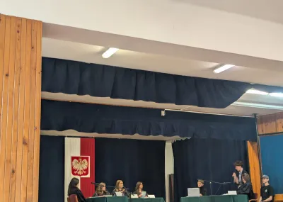 zdjęcie do artykułu: Żywa lekcja prawa – klasa 8B na pokazowych rozprawach sądowych