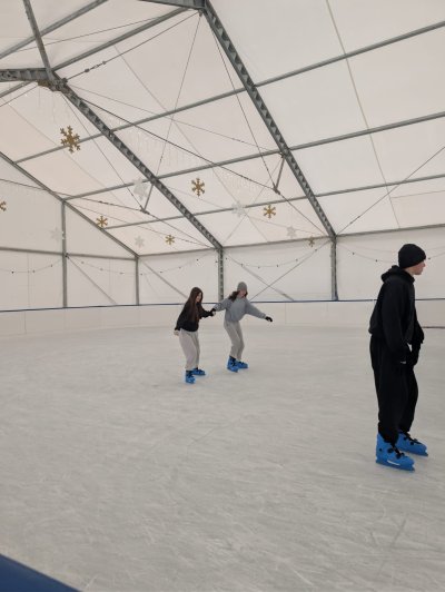 zdjęcie do artykułu: Mikołajkowe wyjście klasy 8a