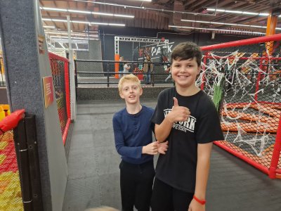zdjęcie wprowadzające do artykułu: Wyjście klas 5b i 5c do Fly Parku