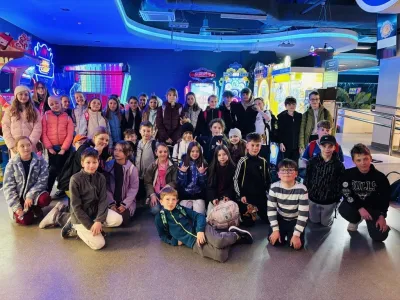 zdjęcie do artykułu: Strike! Klasy czwarte podbijają kręgielnię