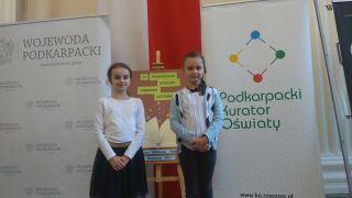 zdjęcie do artykułu: VI Podkarpacki Konkurs Pięknego Czytania - podwójny sukces naszych uczennic!
