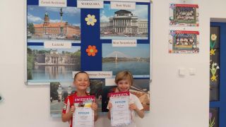 zdjęcie do artykułu: Sukces drugoklasistów w Międzyszkolnym Konkursie Matematycznym Główka pracuje i ...