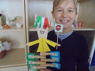 zdjęcie do artykułu: Ze znakami bezpieczniej - zajęcia techniczne w klasie czwartej