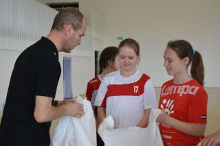 zdjęcie do artykułu: VI Memoriał Zbigniewa Drozda i Wojciecha Szostka w piłce ręcznej dziewcząt