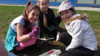 zdjęcie do artykułu: Wiosna w szkolnym Ogrodzie Nadziei