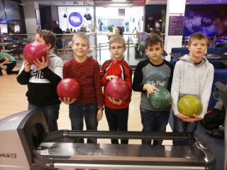 zdjęcie do artykułu: Wycieczka do kręgielni kl. 4b