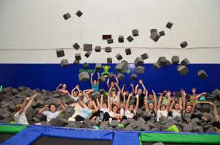 zdjęcie do artykułu: Klasa IAG w parku trampolin Happy Jump