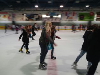 zdjęcie do artykułu: Integracyjny wyjazd na łyżwy gimnazjalistów z klas drugich