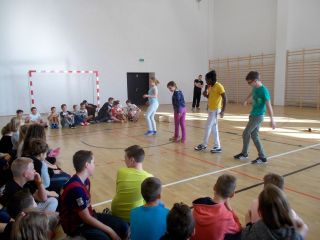 zdjęcie do artykułu: POKAZ SZTUKI WALKI - CAPOEIRA 