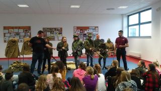 zdjęcie do artykułu: Żywa lekcja historii i prelekcja militarna