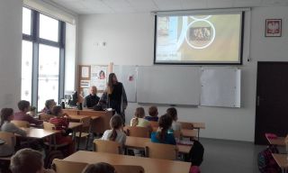 zdjęcie do artykułu: Anglojęzyczni goście na zajęciach języka angielskiego w 3a