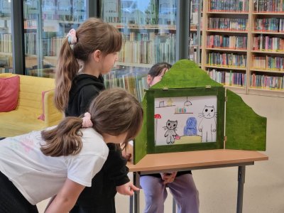 zdjęcie do artykułu: Opowieści z teatru kamishibai