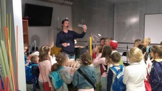 zdjęcie do artykułu: Drugoklasiści z wizytą w Centrum Dziedzictwa Szkła