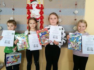 zdjęcie do artykułu: Sukcesy uczniów w Międzyszkolnym Konkursie Dziecięcej Twórczości Plastycznej pod hasłem Bombka Bożonarodzeniowa