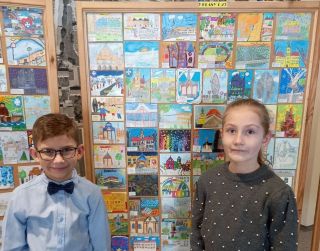 zdjęcie do artykułu: Rozdanie nagród w Powiatowym Konkursie Plastycznym pt. Pocztówka z Rzeszowa 