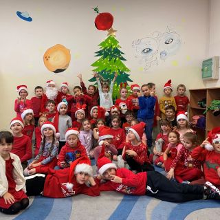 zdjęcie do artykułu: Wolontariusze - pomocnicy Mikołaja