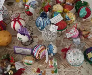 zdjęcie do artykułu: Wyróżnienie w Międzyszkolnym Konkursie Dziecięcej Twórczości Plastycznej pt. Bombka Bożonarodzeniowa