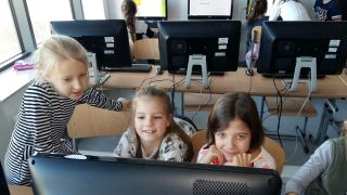 zdjęcie do artykułu: Grupa Główna - Cyfrowa pocztówka od Julki i Kuby